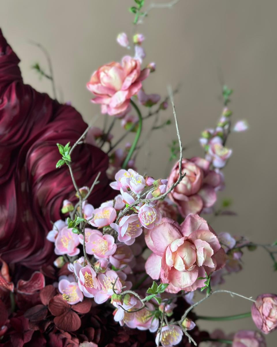 Arrangement "Crimson Blush"