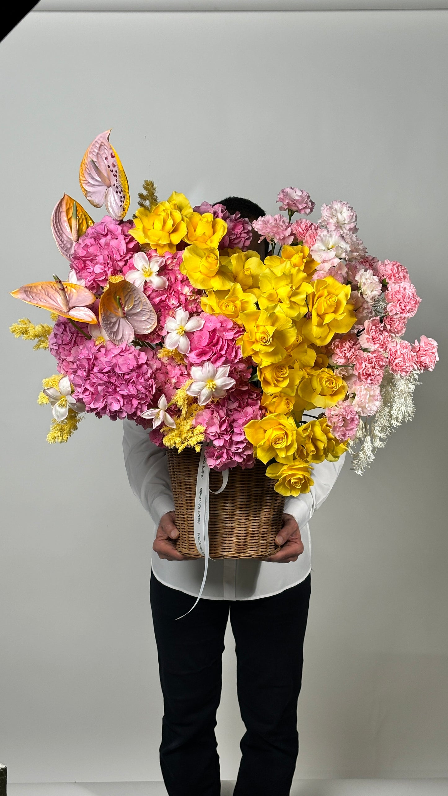 Basket “Splash of yellow”