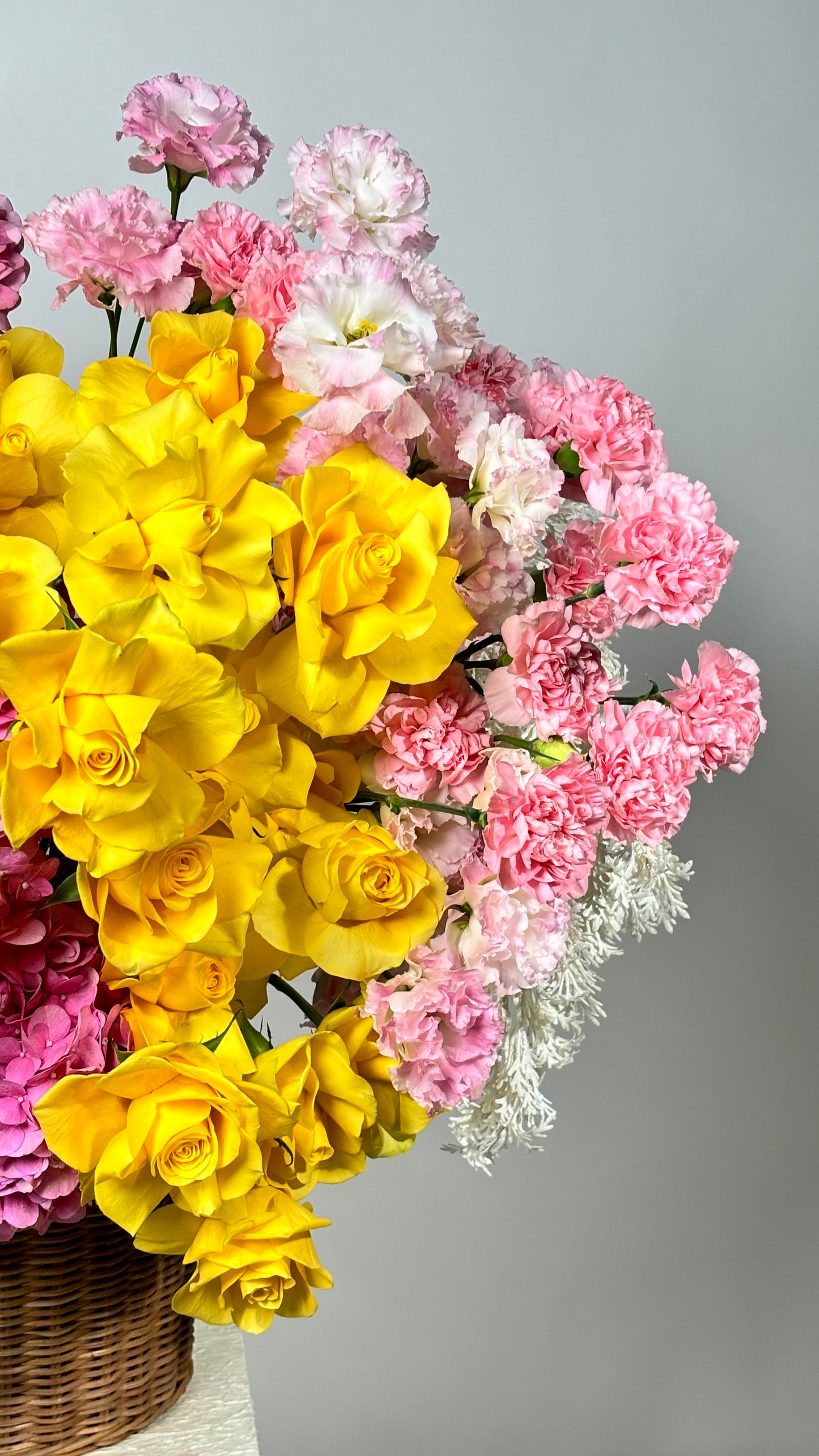 Basket “Splash of yellow”