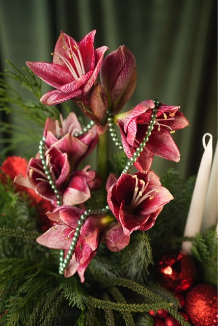 Arrangement “ Midnight magic” with candles