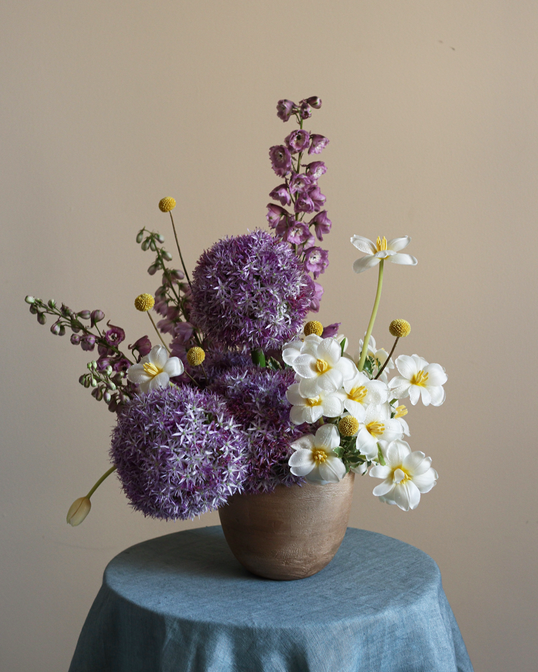 "Blooming minimalism