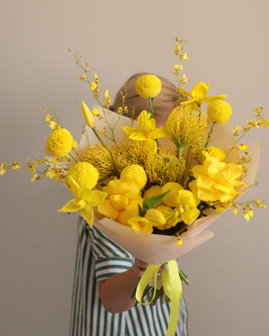Bouquet "Golden swan"