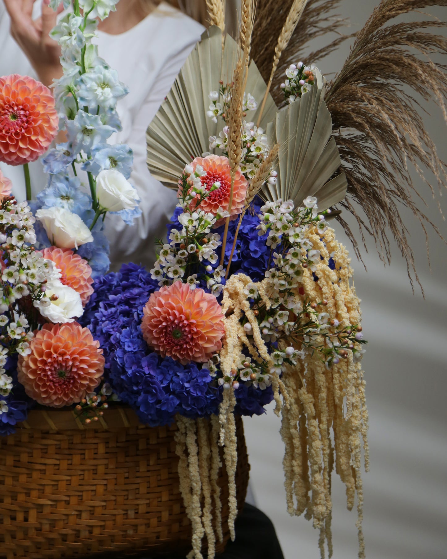Flower Basket "Golden Threads"