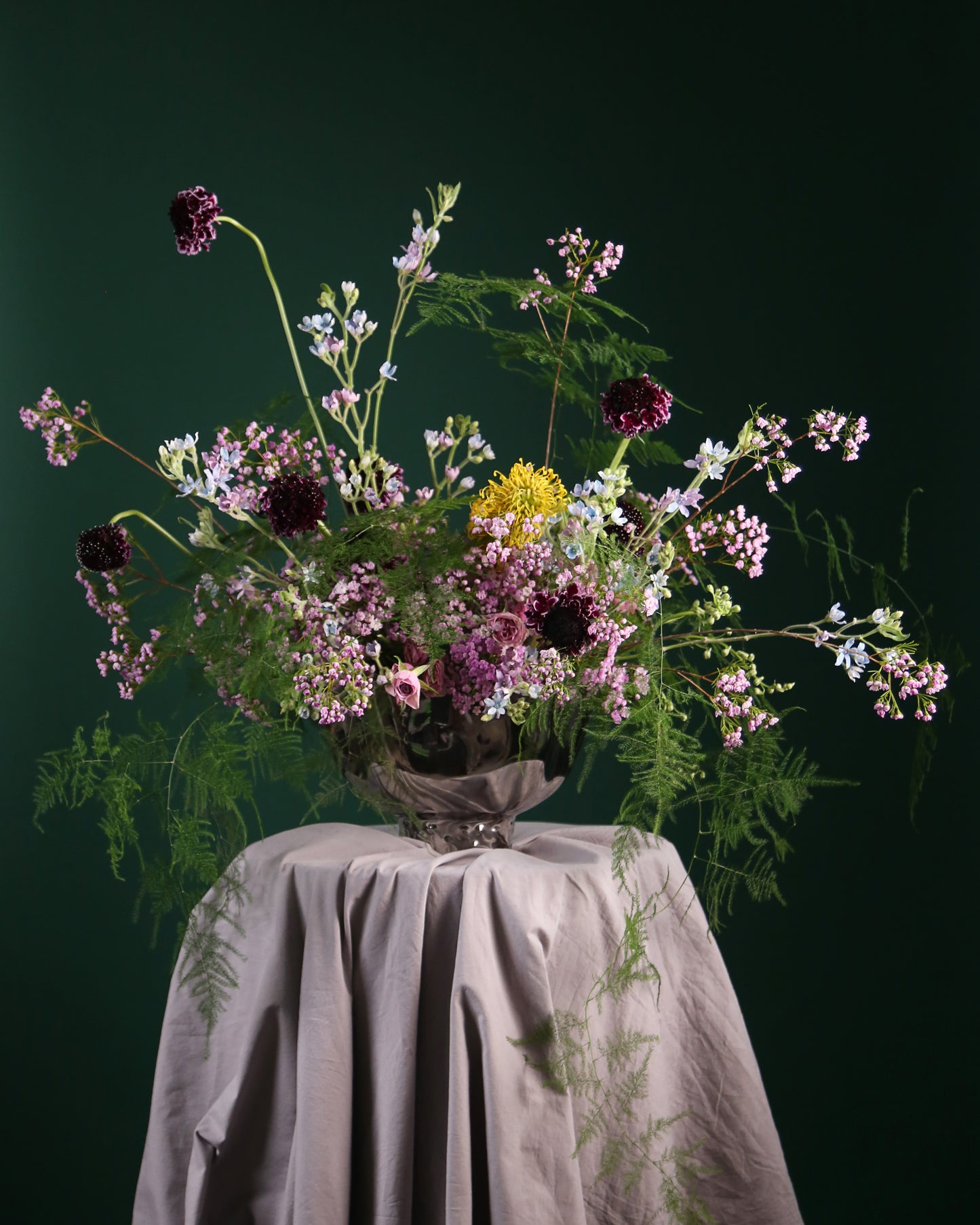 Flower arrangement "Green spider"
