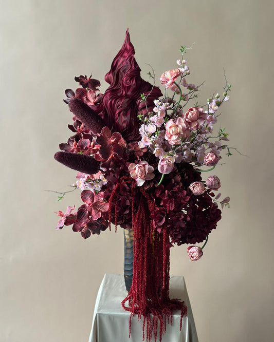 Arrangement "Crimson Blush"