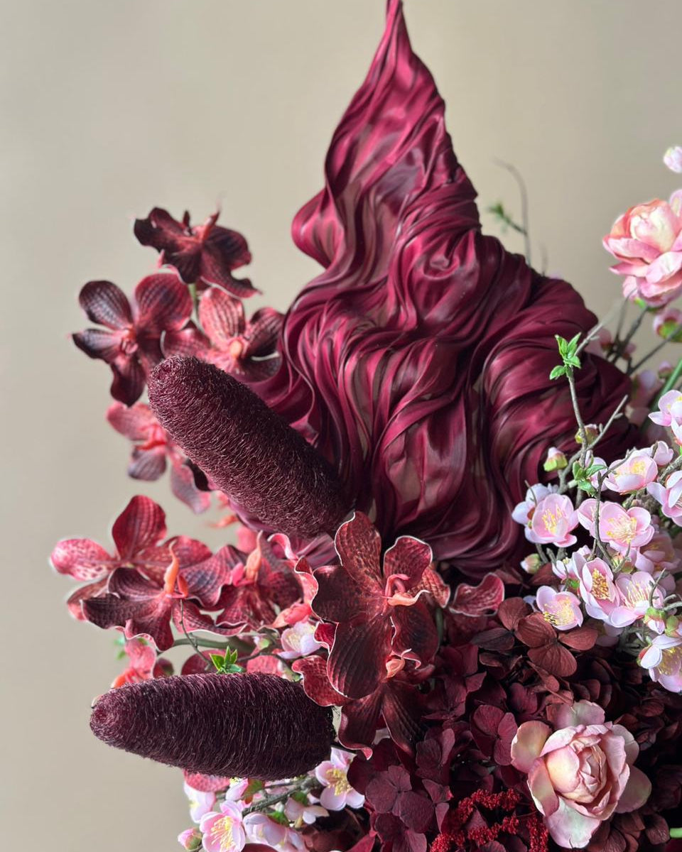 Arrangement "Crimson Blush"