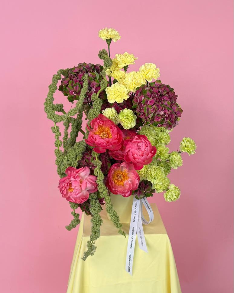 Arrangement "Cheerful Moment"