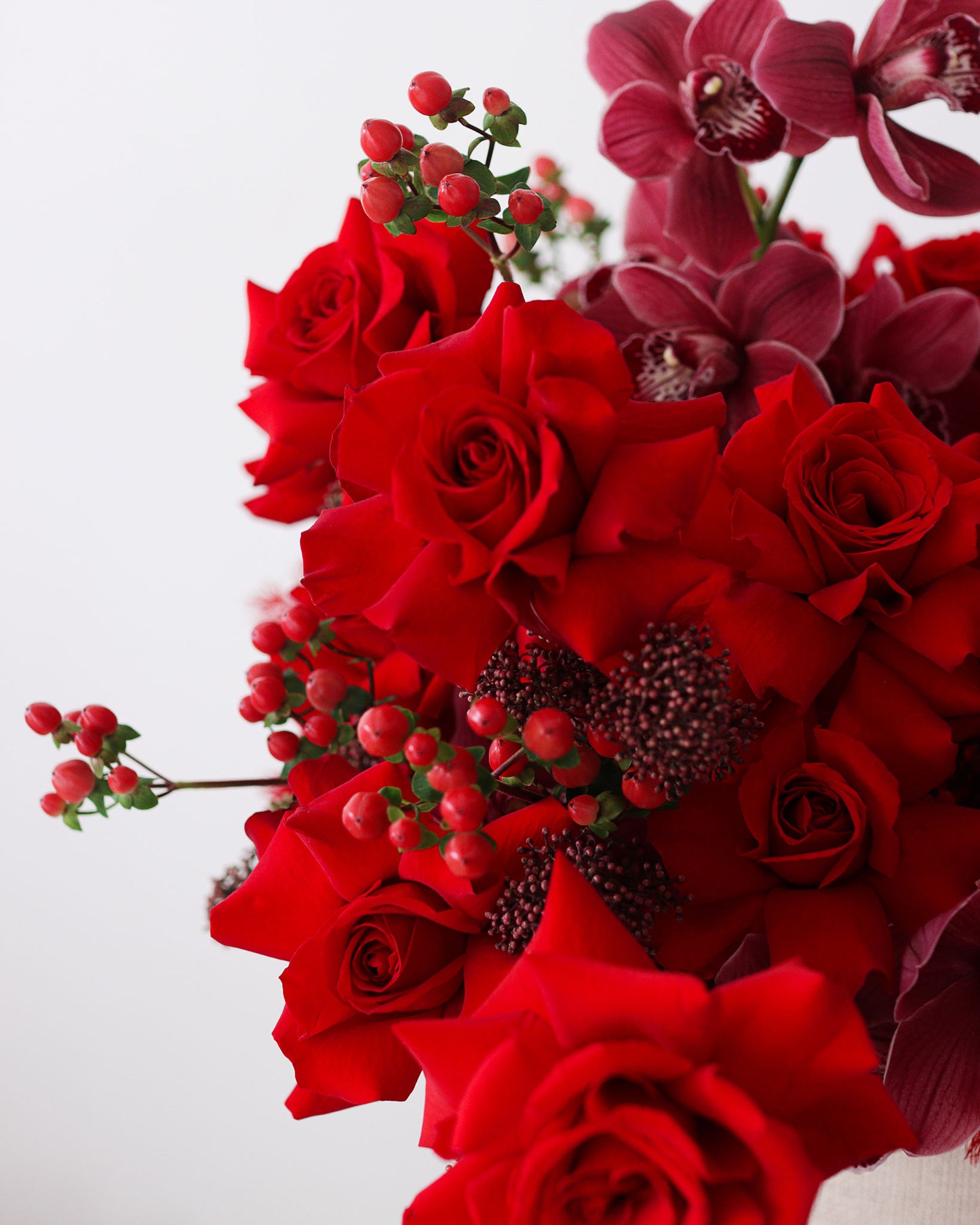 Flower box "Scarlet Love"