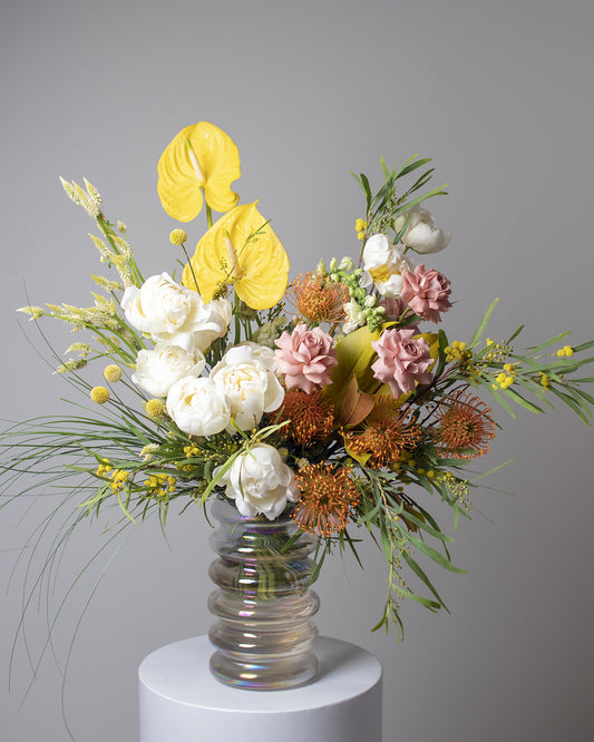 Arrangement "Yellow bird"